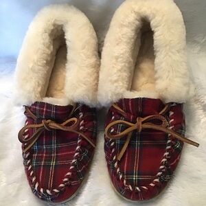 L.L.Bean Wicked Good Moccasin Slippers. Red Plaid, Shearling Lined Women’s Sz 7.